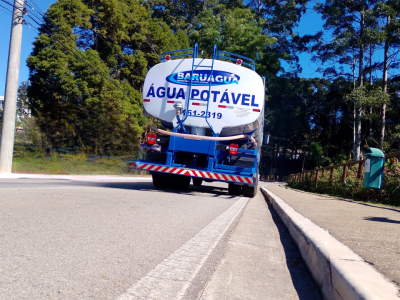 Distribuição de Água Potável em Barueri por Caminhão Pipa - Baruágua